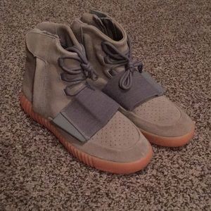 Yeezy Boost 750